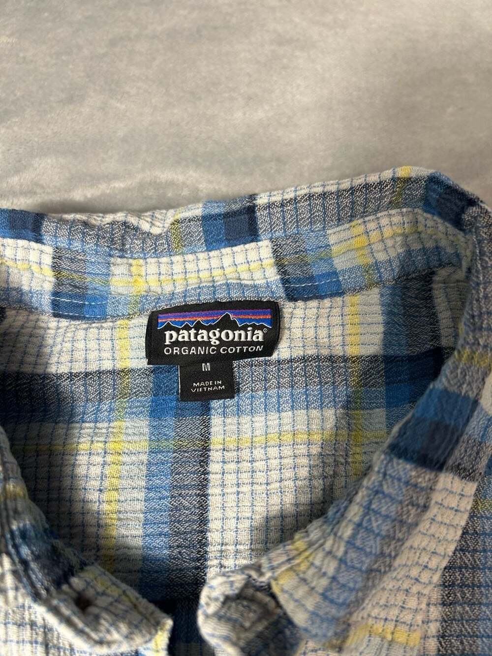 Patagonia Short Sleeve Button Down Shirt Size M Blue Plaid Organic Cotton